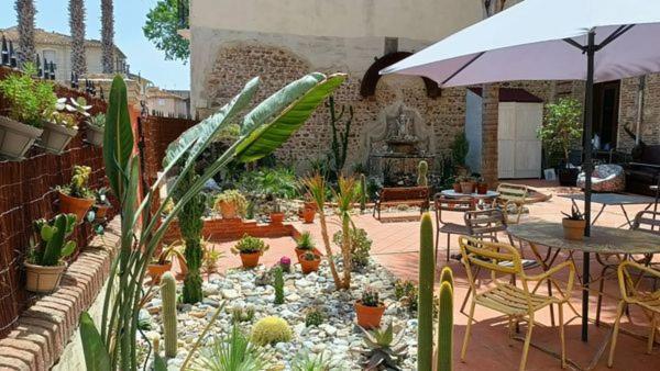 El Castell Embruixat Hotel Saint-Hippolyte  Екстериор снимка