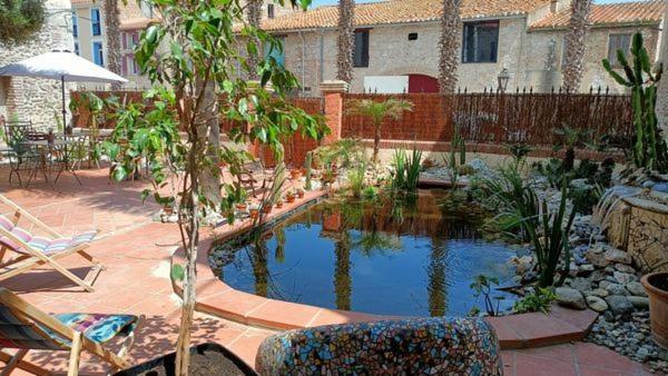 El Castell Embruixat Hotel Saint-Hippolyte  Екстериор снимка
