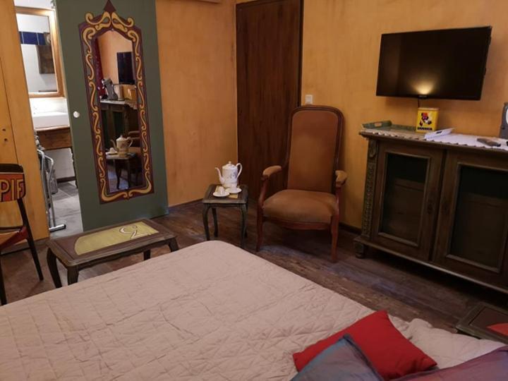 El Castell Embruixat Hotel Saint-Hippolyte  Екстериор снимка