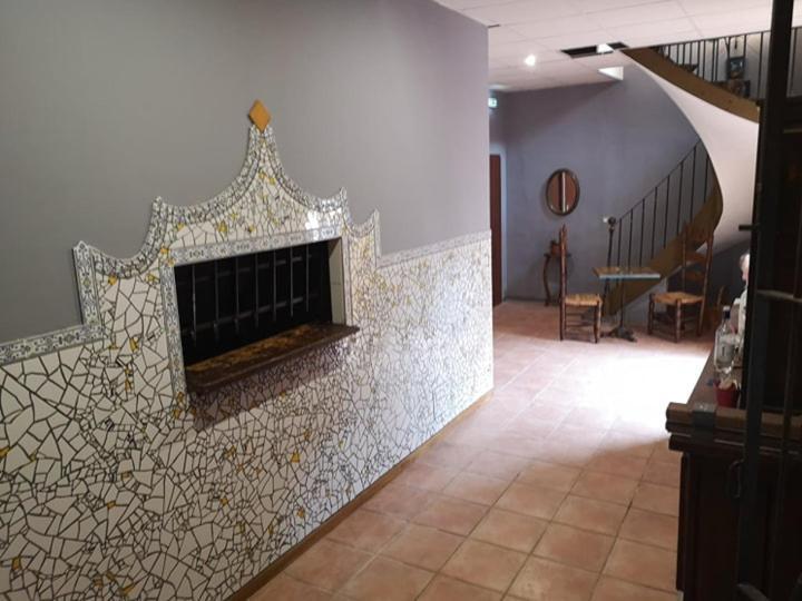 El Castell Embruixat Hotel Saint-Hippolyte  Екстериор снимка